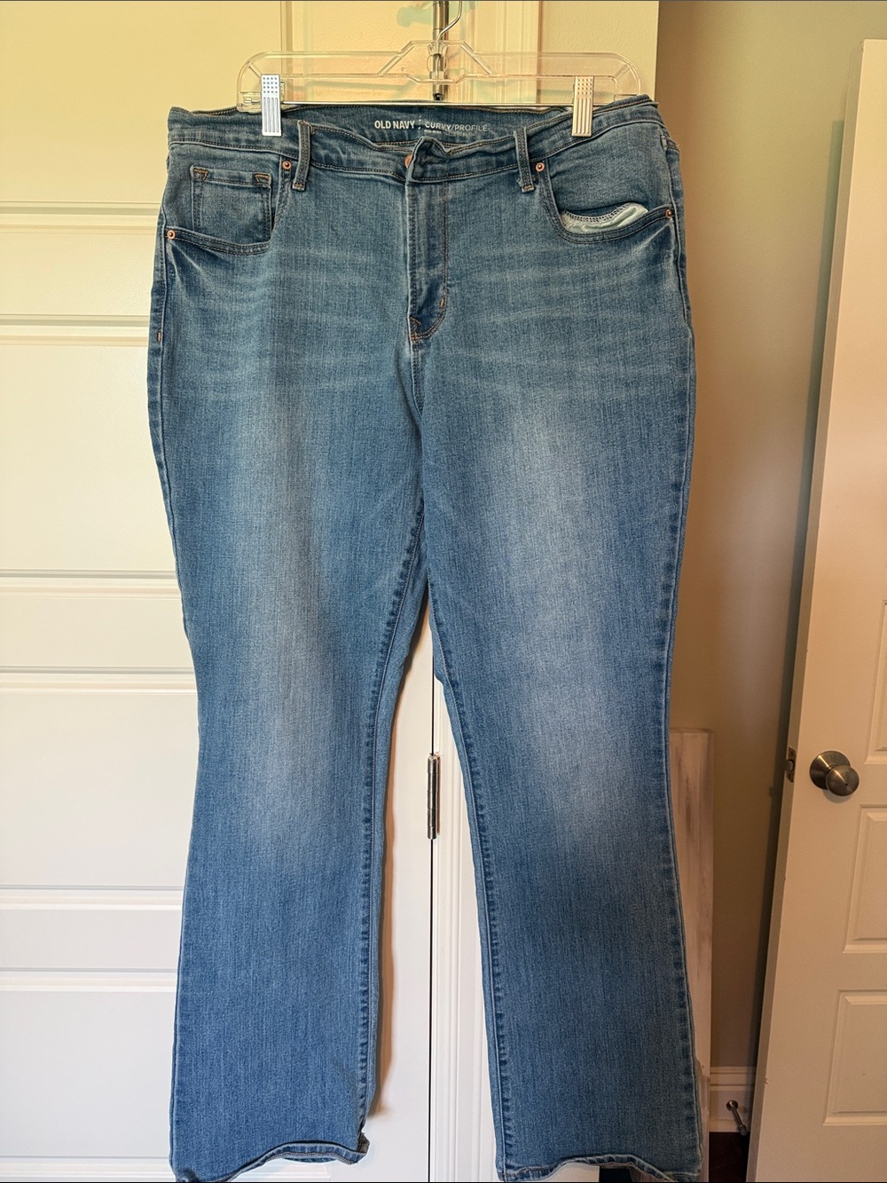 Old Navy Women’s Medium Blue Boot Cut Jeans